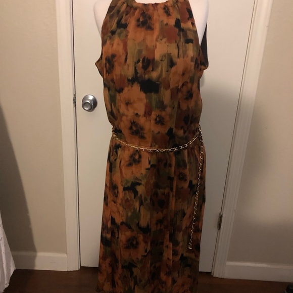 High low sleeveless rust, tan, black muted print dress, with chain belt - Picture 1 of 5